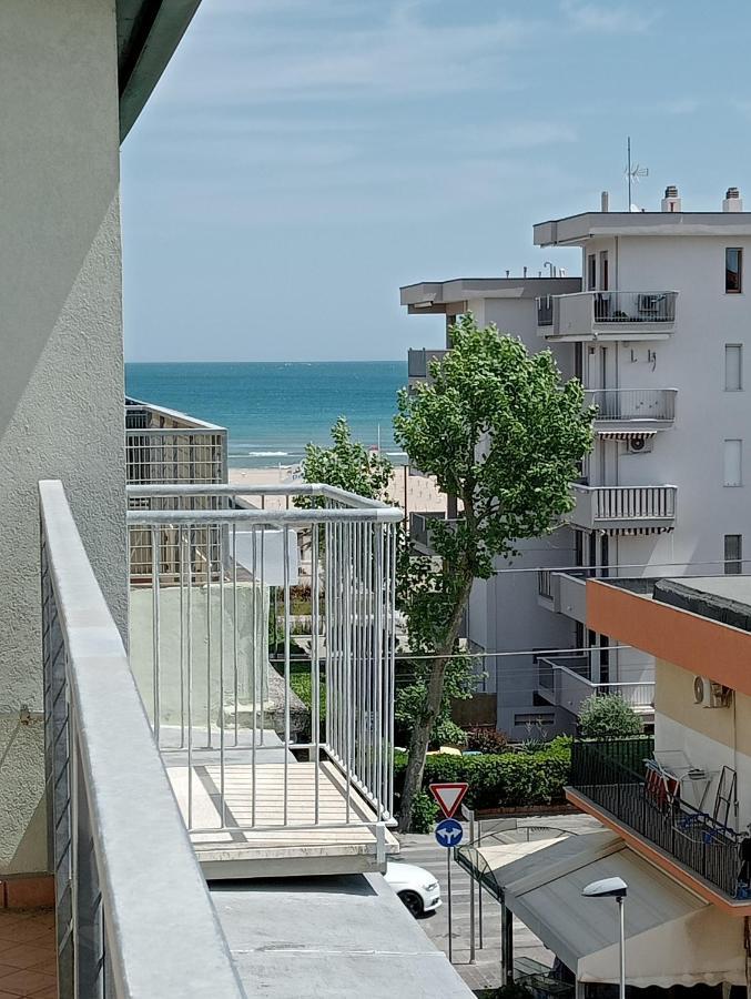 Appartamenti Carlotta Rimini Zewnętrze zdjęcie